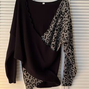 V-Neck Animal Print Criss Cross Front Sweater Black Size L